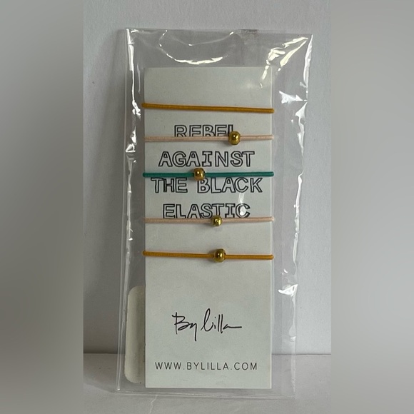 NWT By Lilla Elastic Multi Colored Ring Set - Picture 1 of 3